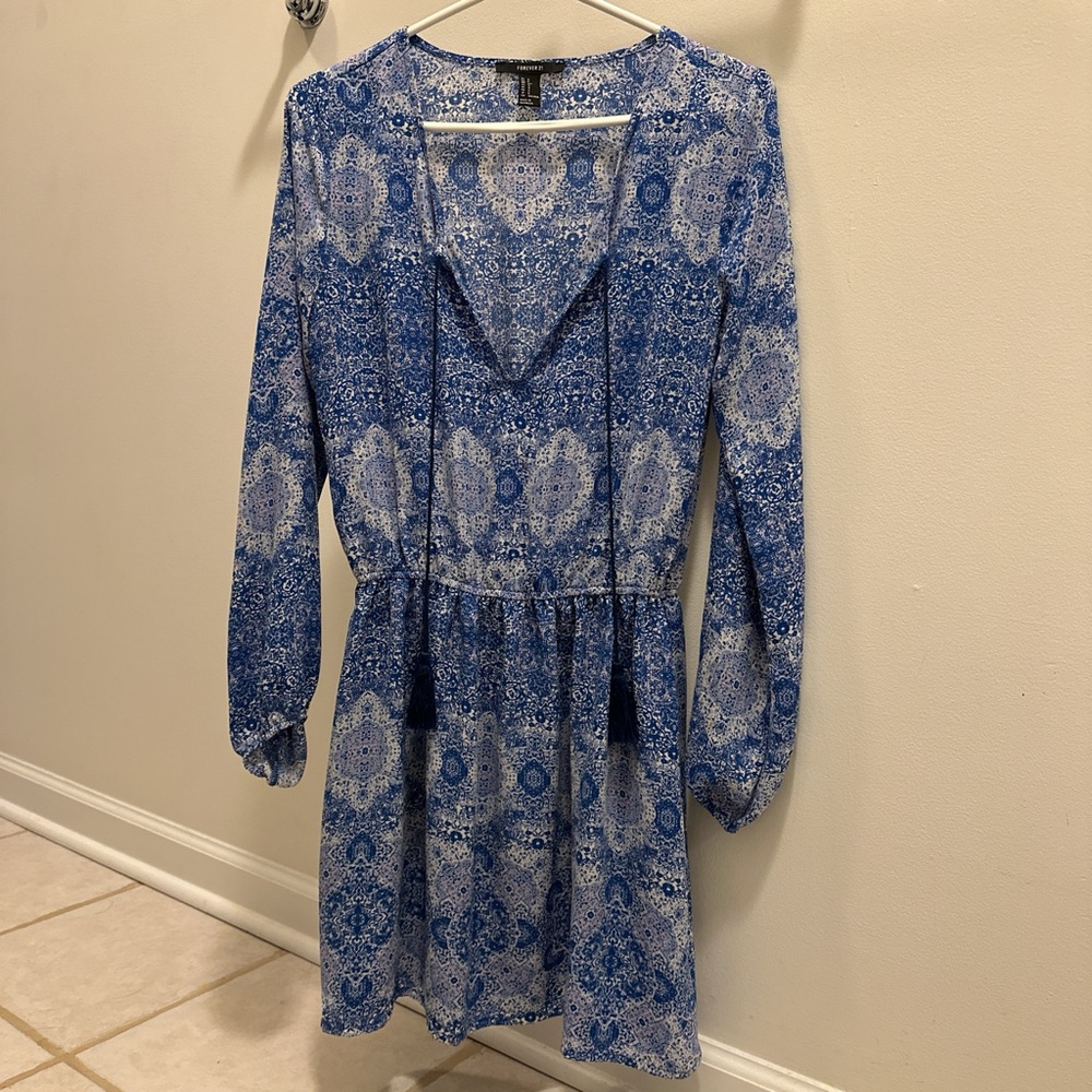 Forever 21 Blue and White Long Sleeve Dress